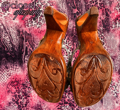 Rare Vintage Italian Shoemakers Glossy Woven Mules.
